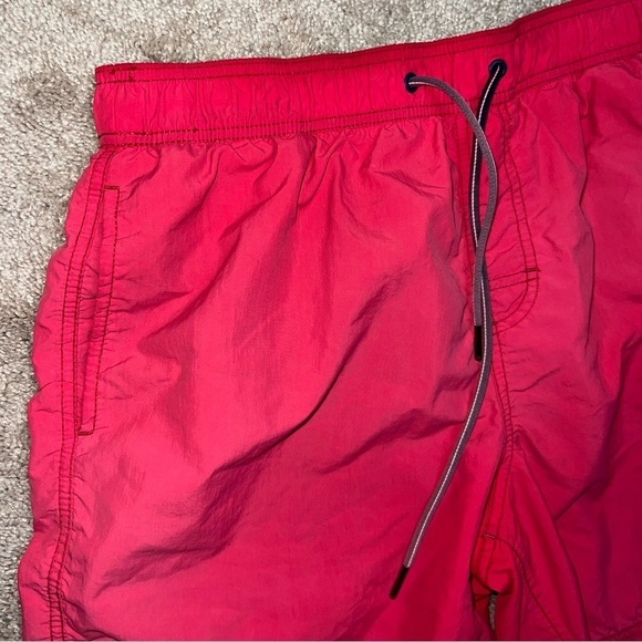 Tommy Hilfiger Swim Trunks Men's Lined in Apple Red Size Large - Picture 6 of 8